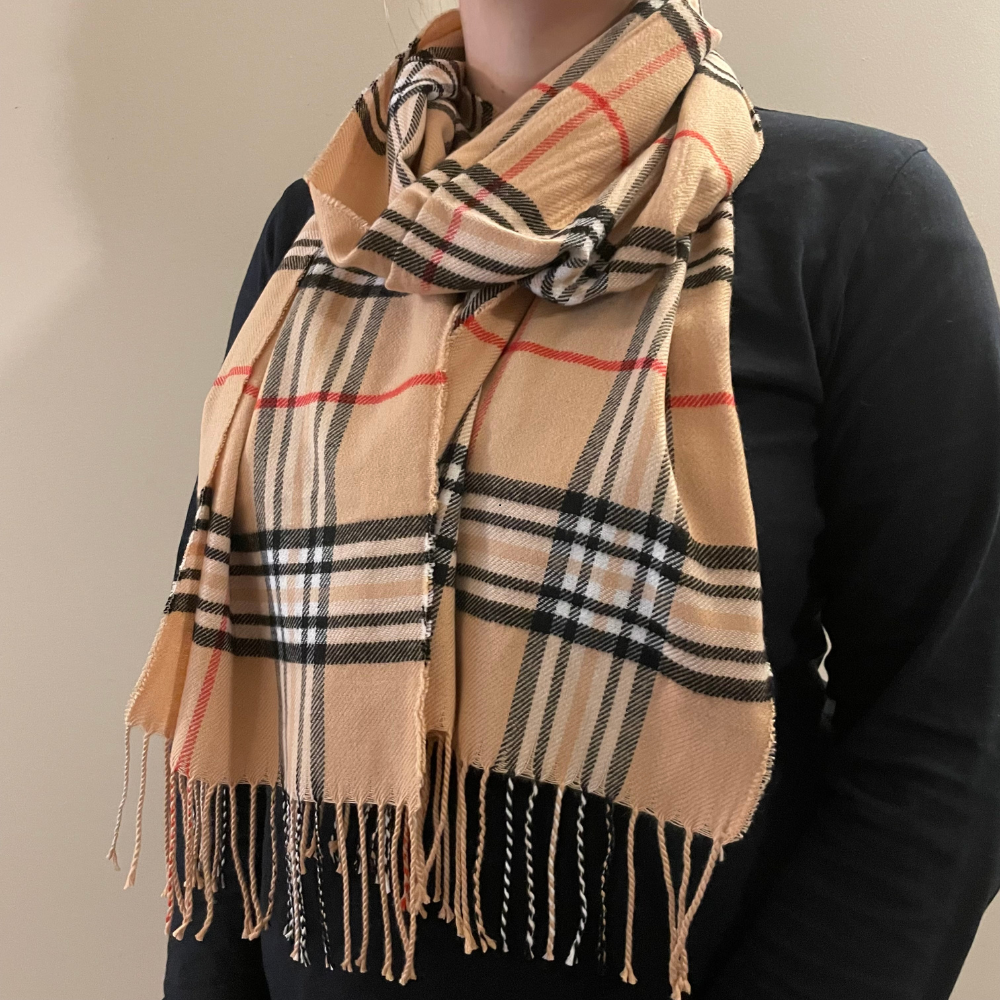Furberry women's scarf